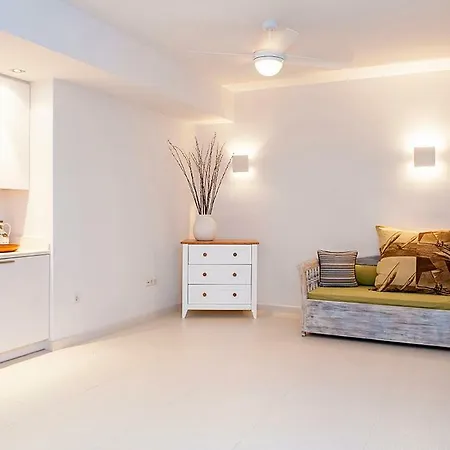 Chinitsa Sea View Holiday home *